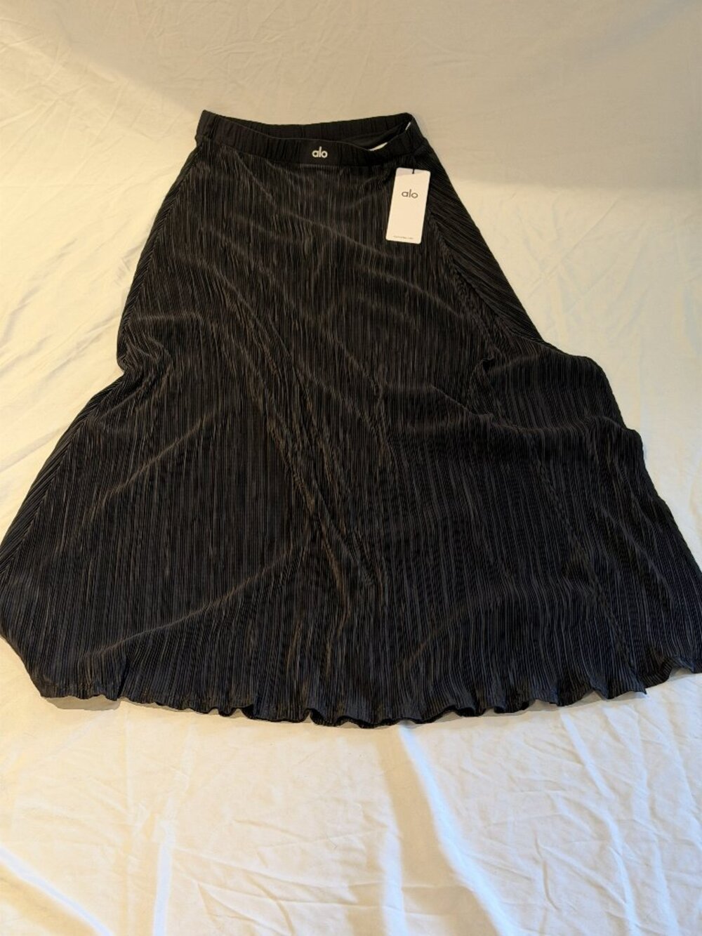 ALO Yoga BNWT Black Pleated Maxi Skirt Size Small